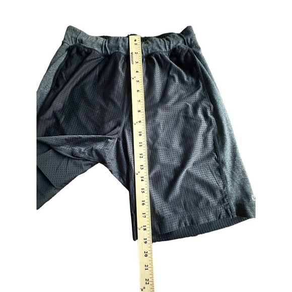 Lululemon Athletica Men’s Size Medium Black Shorts Mesh Cloth Combo Pockets J8-8 - Picture 5 of 10